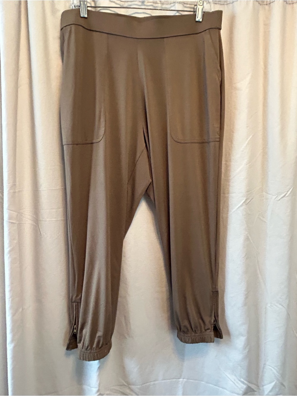 Lisa Rinna Collection Taupe Pull-On Cropped Track Pants